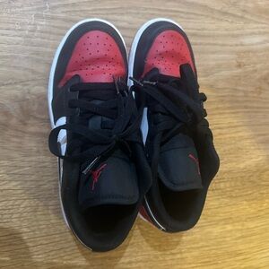 Nike Kids Black and Red Sneakers